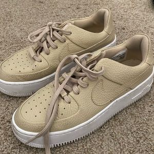 Nike tan leather platform af1